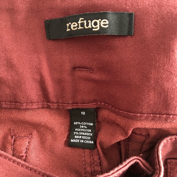 Refuge ladies skinny Jean like slacks burgundy  size 10 - Picture 3 of 6